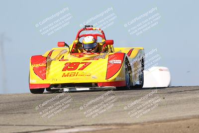 media/Oct-26-2025-CalClub SCCA (Sun) [[8ce1e69566]]/Group 6/Grapevine/